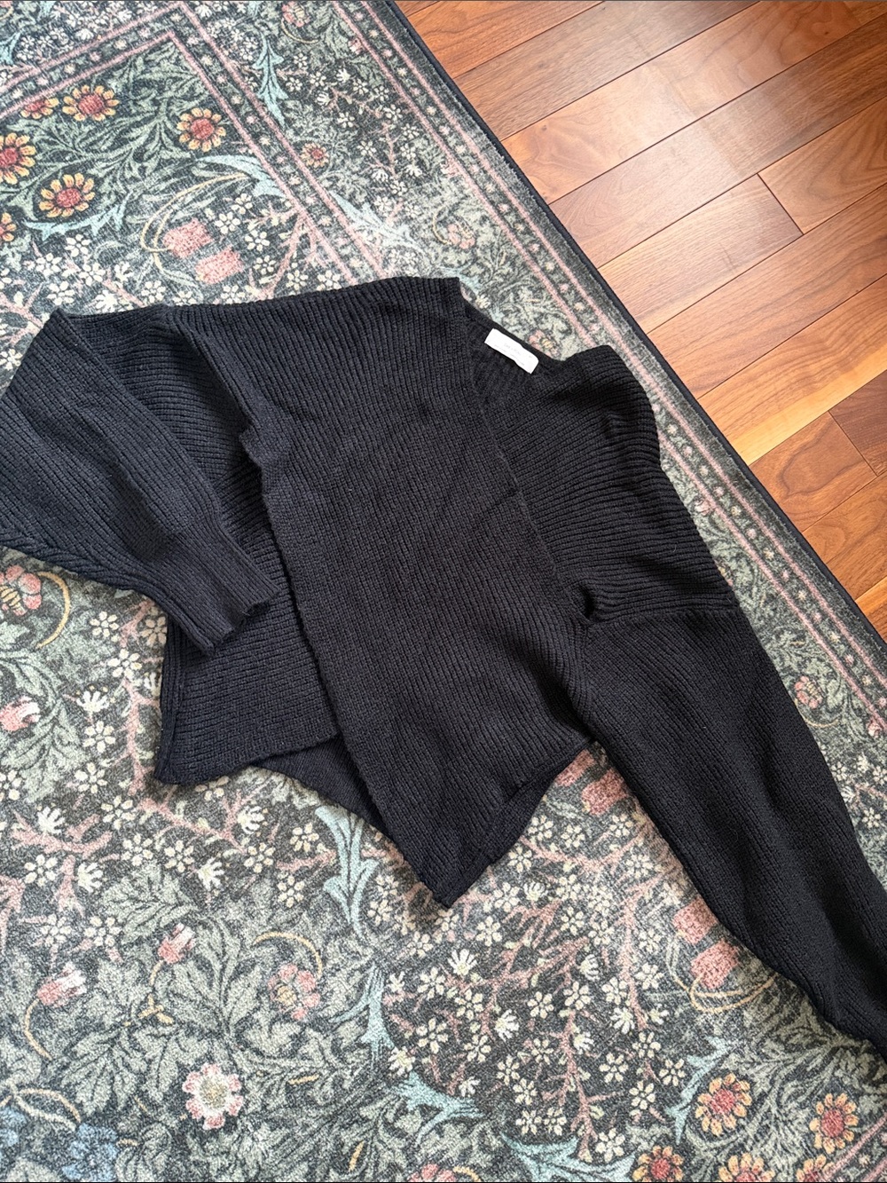 Black Women's Crewneck wool Knit Sweater
